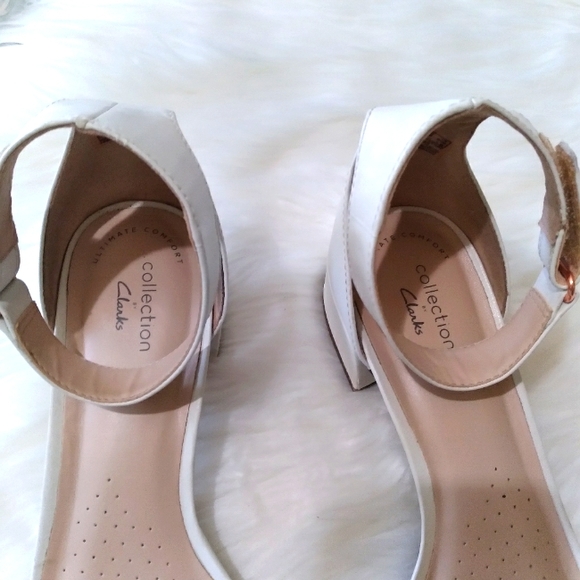 Clarks Women's Caroleigh Anya Ankle Strap Heeled Sandals Sz 9M - Picture 4 of 12